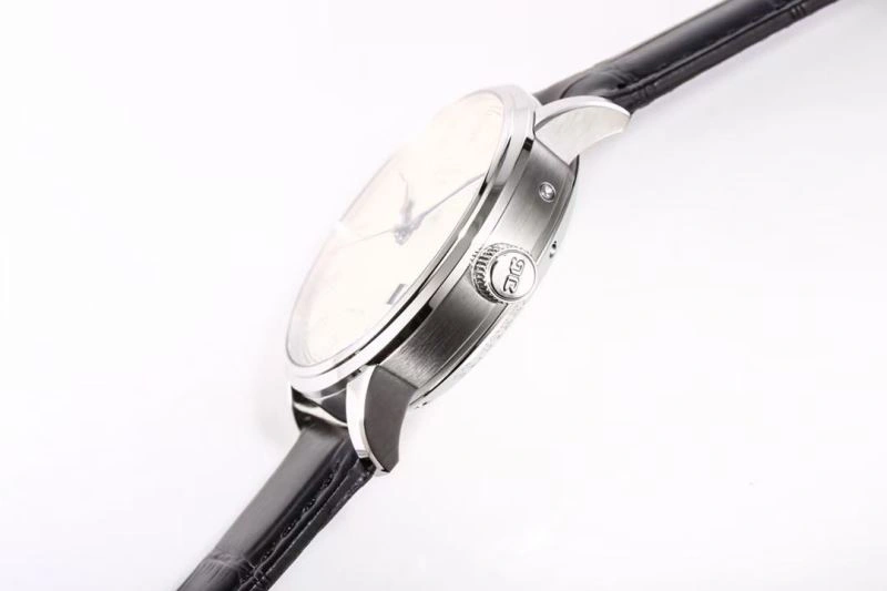 EyeCatching GLASHUTTE Watches 182686