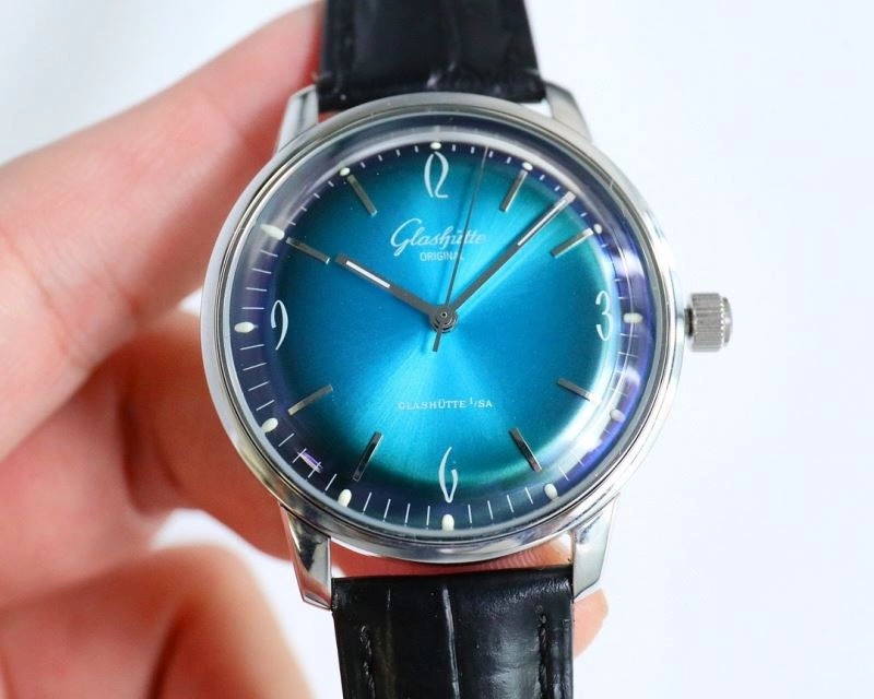 GLASHUTTE Watches TravelReady 182672