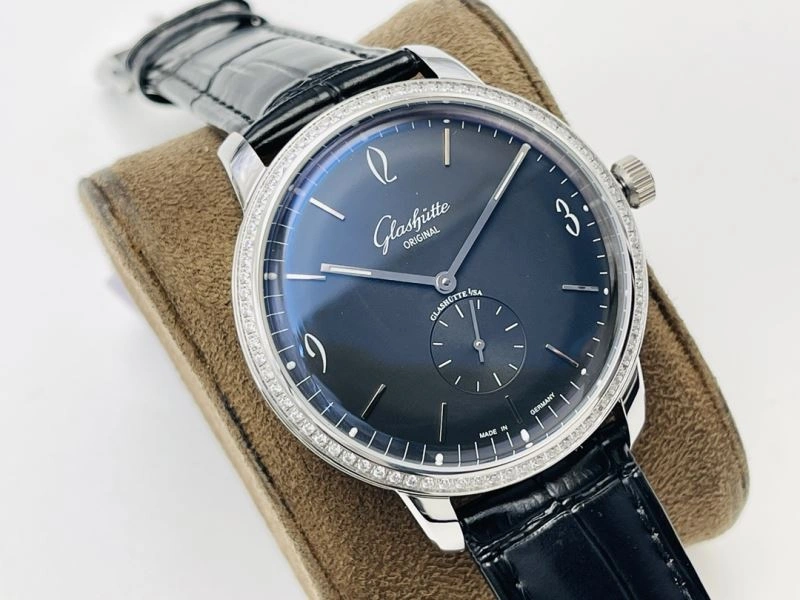 Minimalist GLASHUTTE Watches 182662