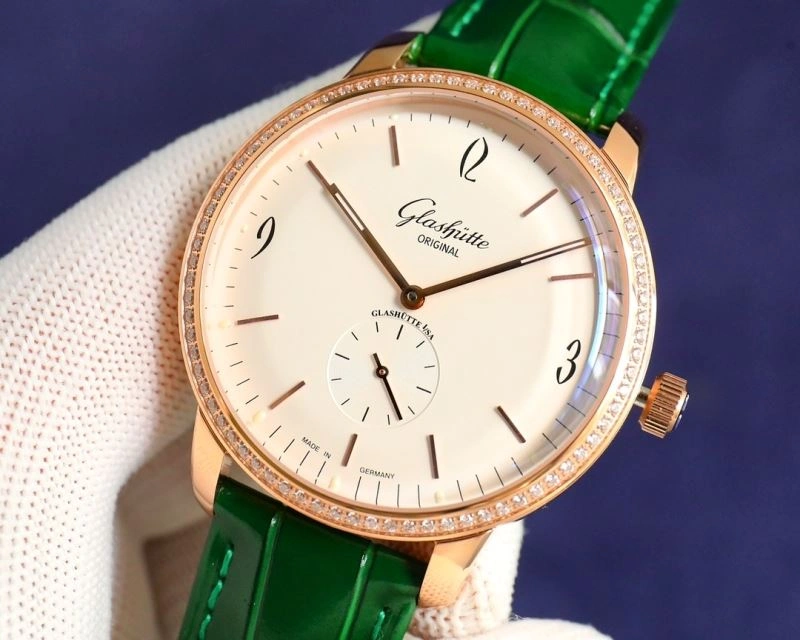 Versatile GLASHUTTE Watches 182648