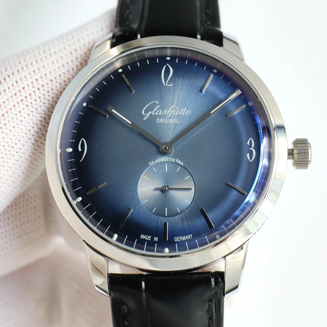 Vibrant GLASHUTTE Watches 182634