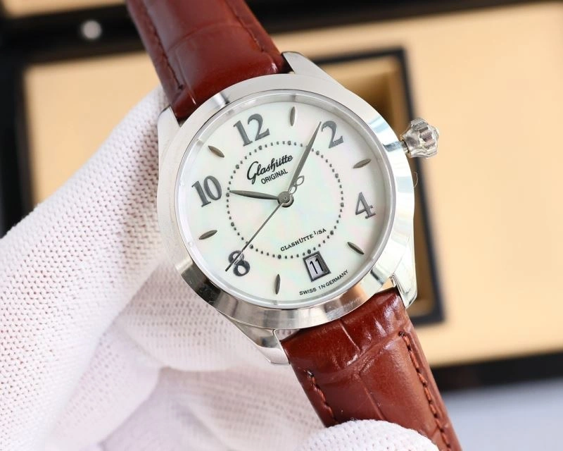 GLASHUTTE Watches TravelReady 182632