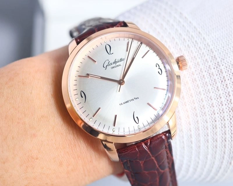 Sophisticated GLASHUTTE Watches 182623
