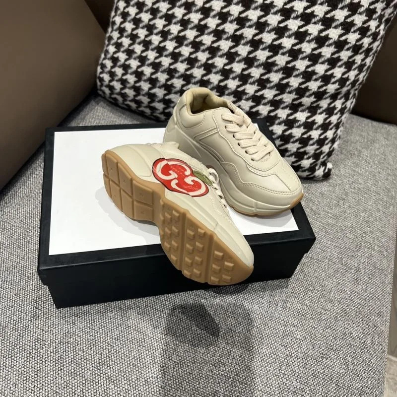 Bold GUCCI SHOES 29677
