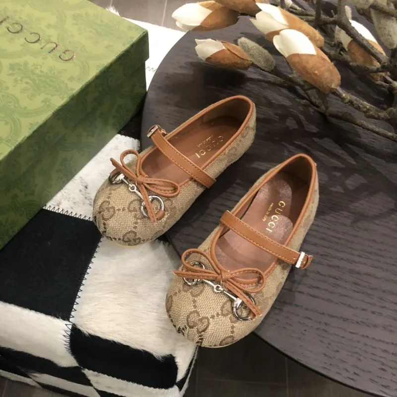 GUCCI SHOES WeatherProof 29680