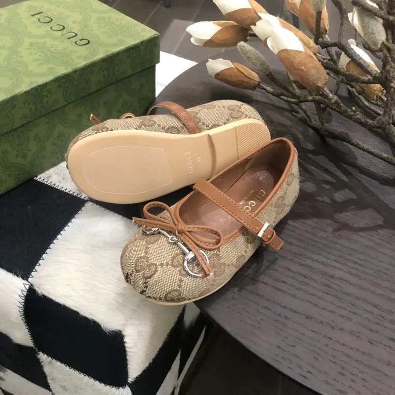 GUCCI SHOES WeatherProof 29680