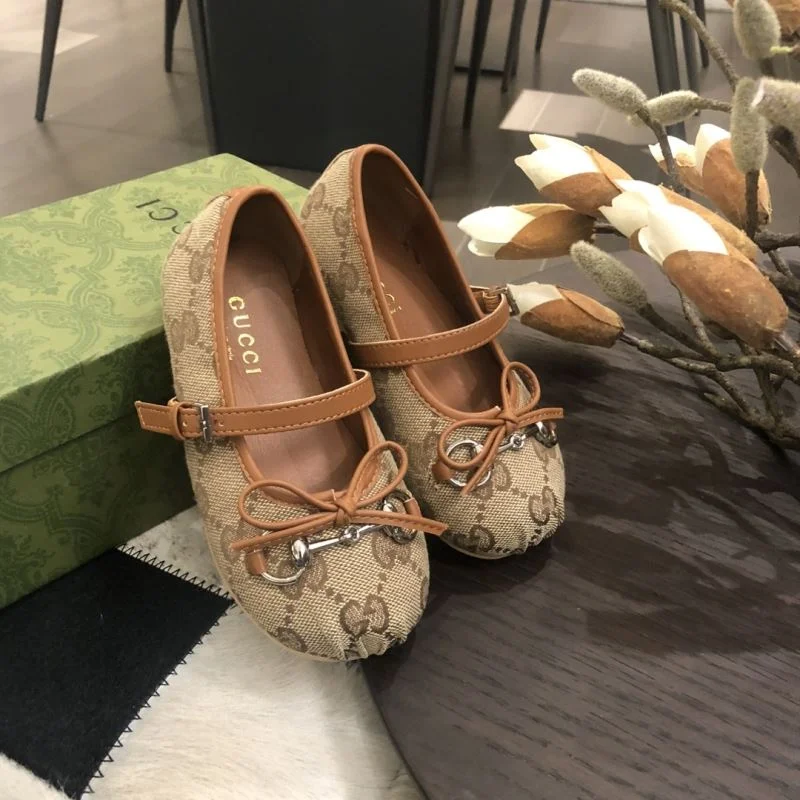 GUCCI SHOES WeatherProof 29680