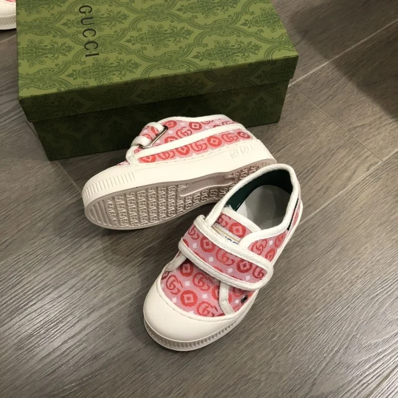 TechFriendly GUCCI SHOES 29659