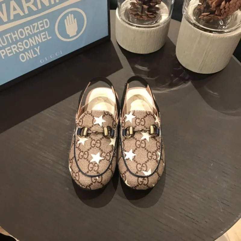 Effortless GUCCI SHOES 29604