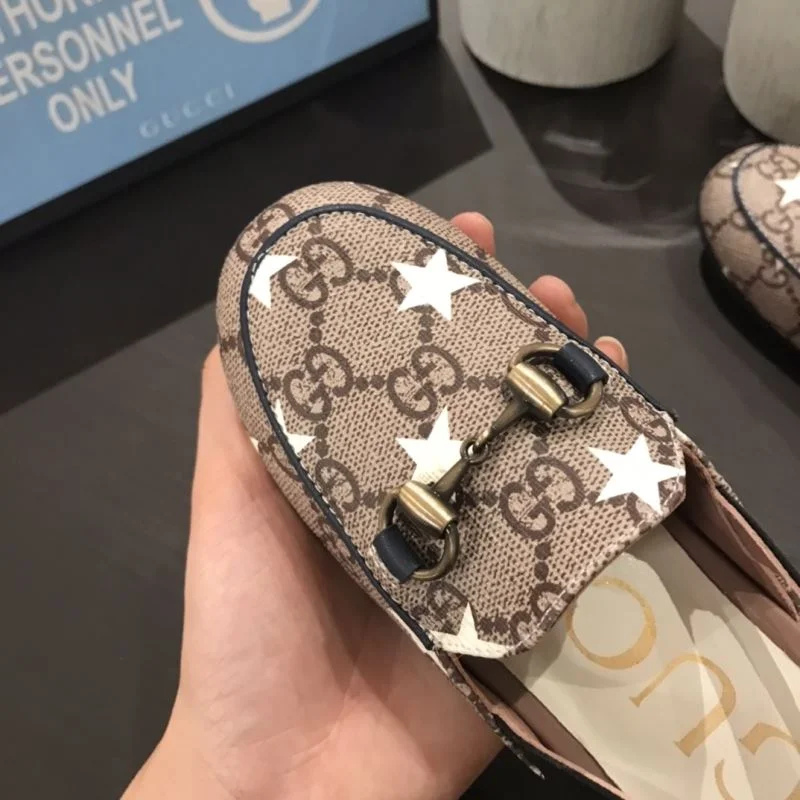 Effortless GUCCI SHOES 29604