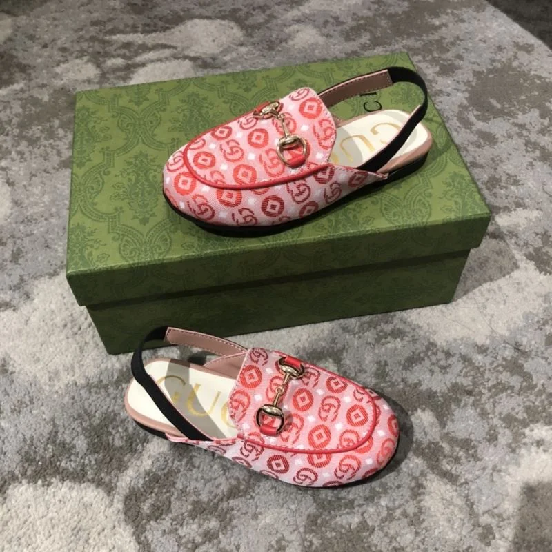 Comfortable GUCCI SHOES 29590