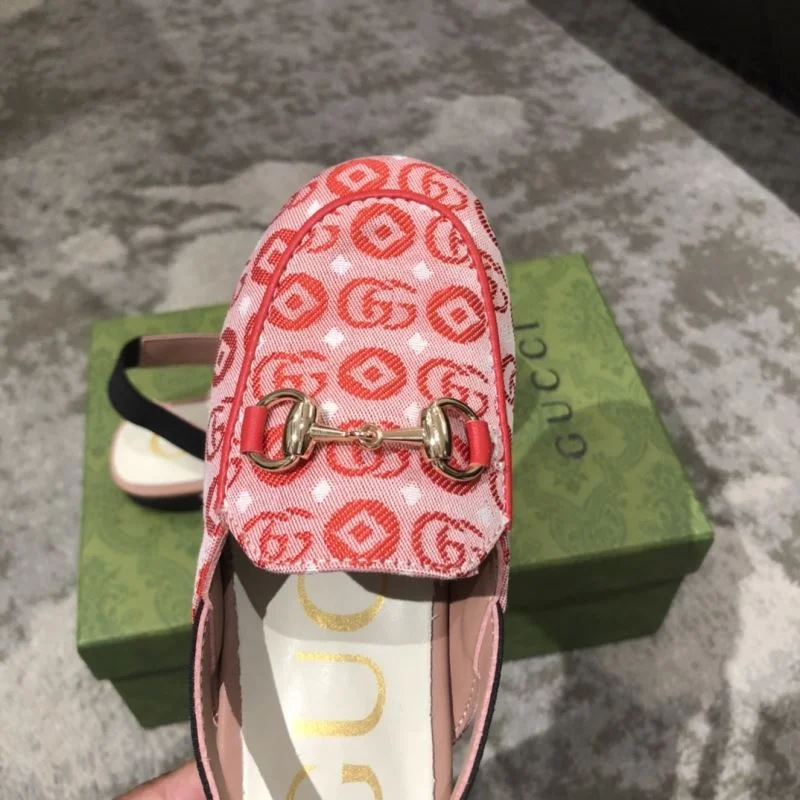 Comfortable GUCCI SHOES 29590