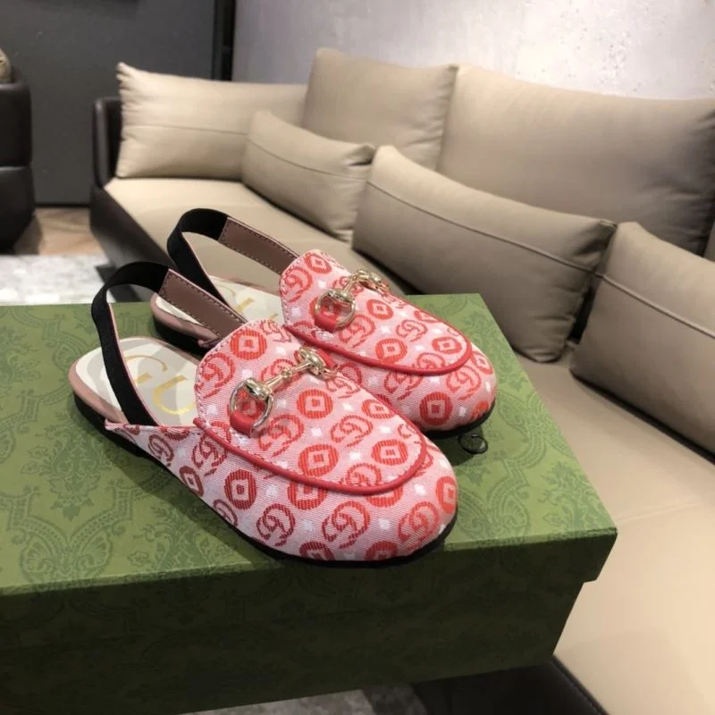 Comfortable GUCCI SHOES 29590
