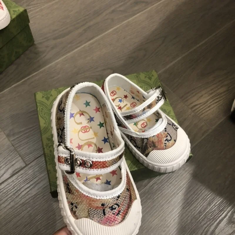 GUCCI SHOES Elegant 29557