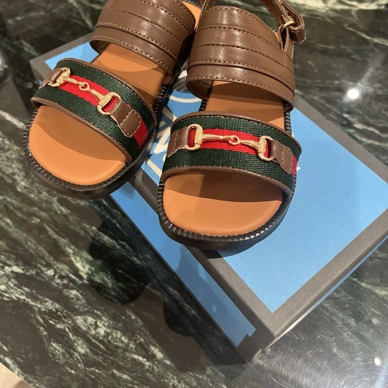 Compact GUCCI SHOES 29537