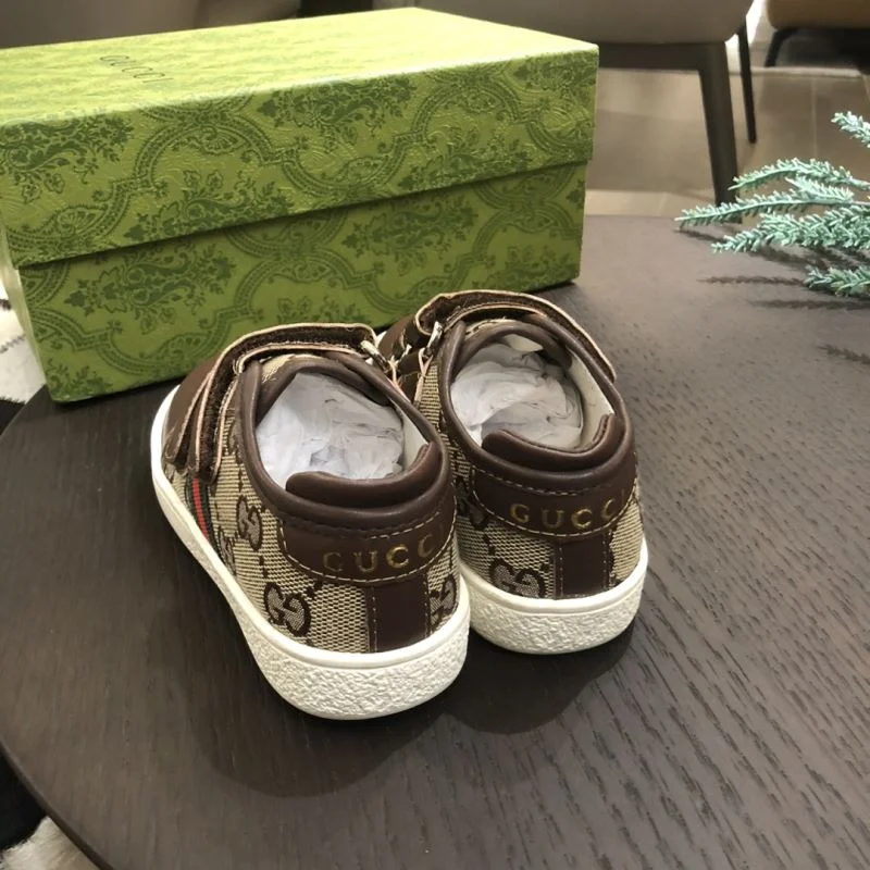 GUCCI SHOES WaterResistant 30216