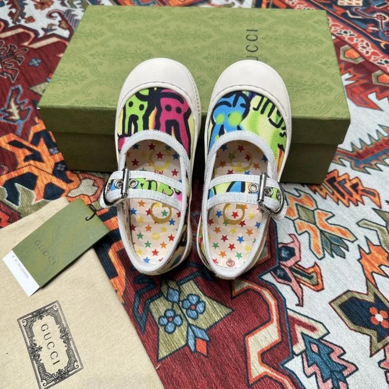 Contemporary GUCCI SHOES 30179