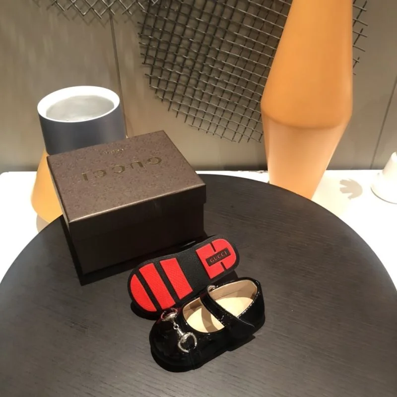 GUCCI SHOES WaterResistant 29991