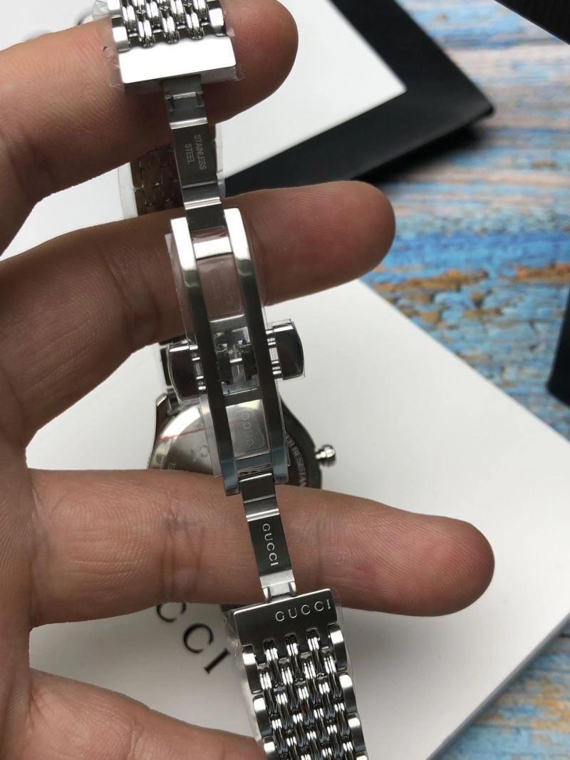 Flexible GUCCI Watches 183501
