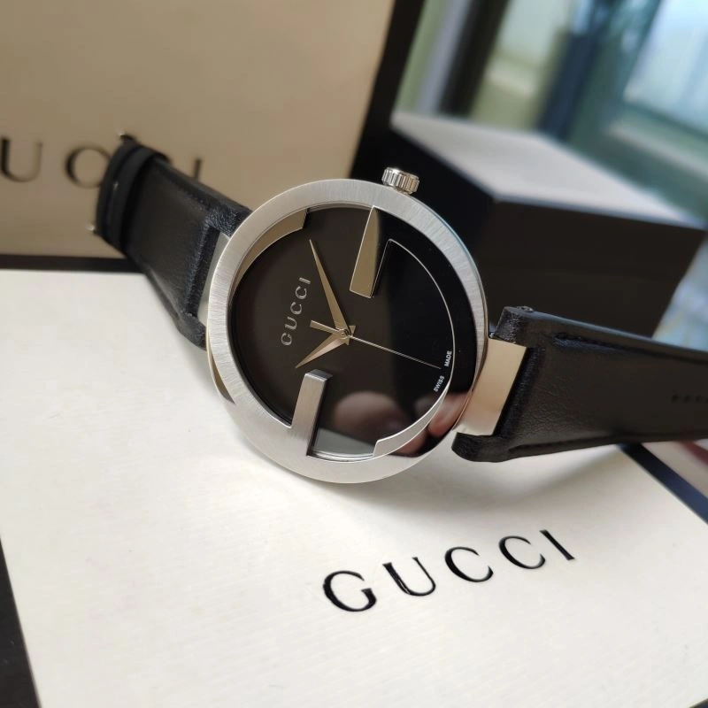 GUCCI Watches FashionForward 183474