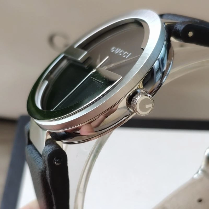 GUCCI Watches FashionForward 183474