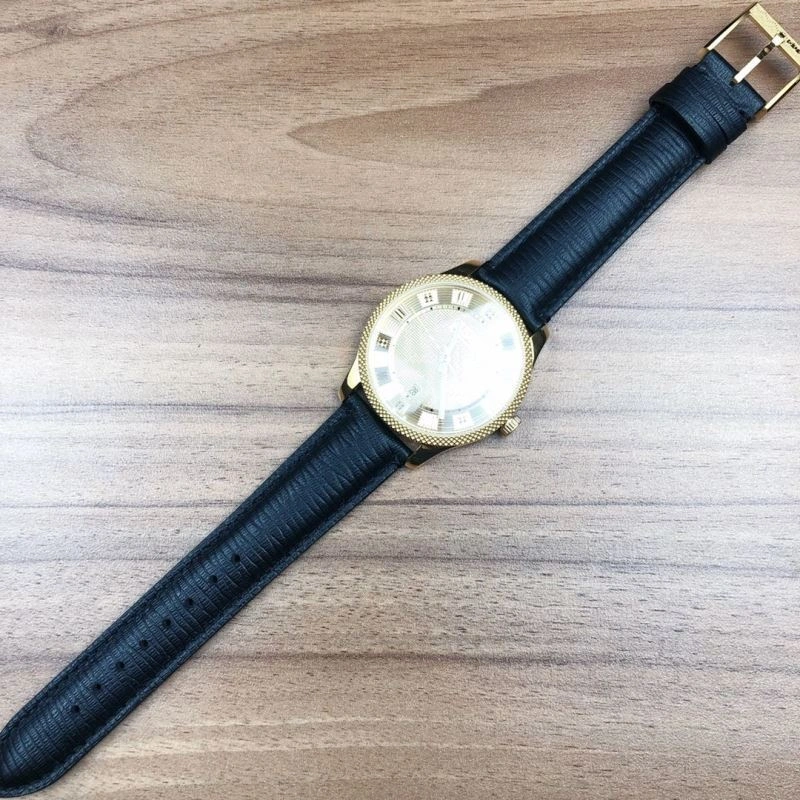 Minimalist GUCCI Watches 183403