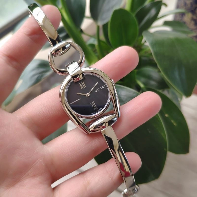 Cozy GUCCI Watches 183396