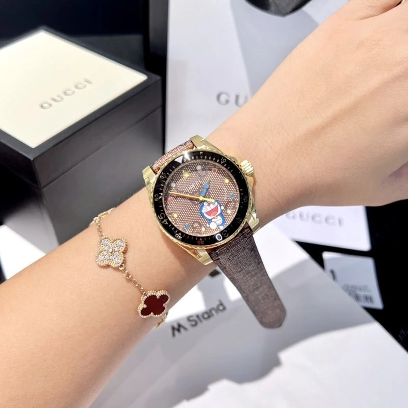 Compact GUCCI Watches 183338