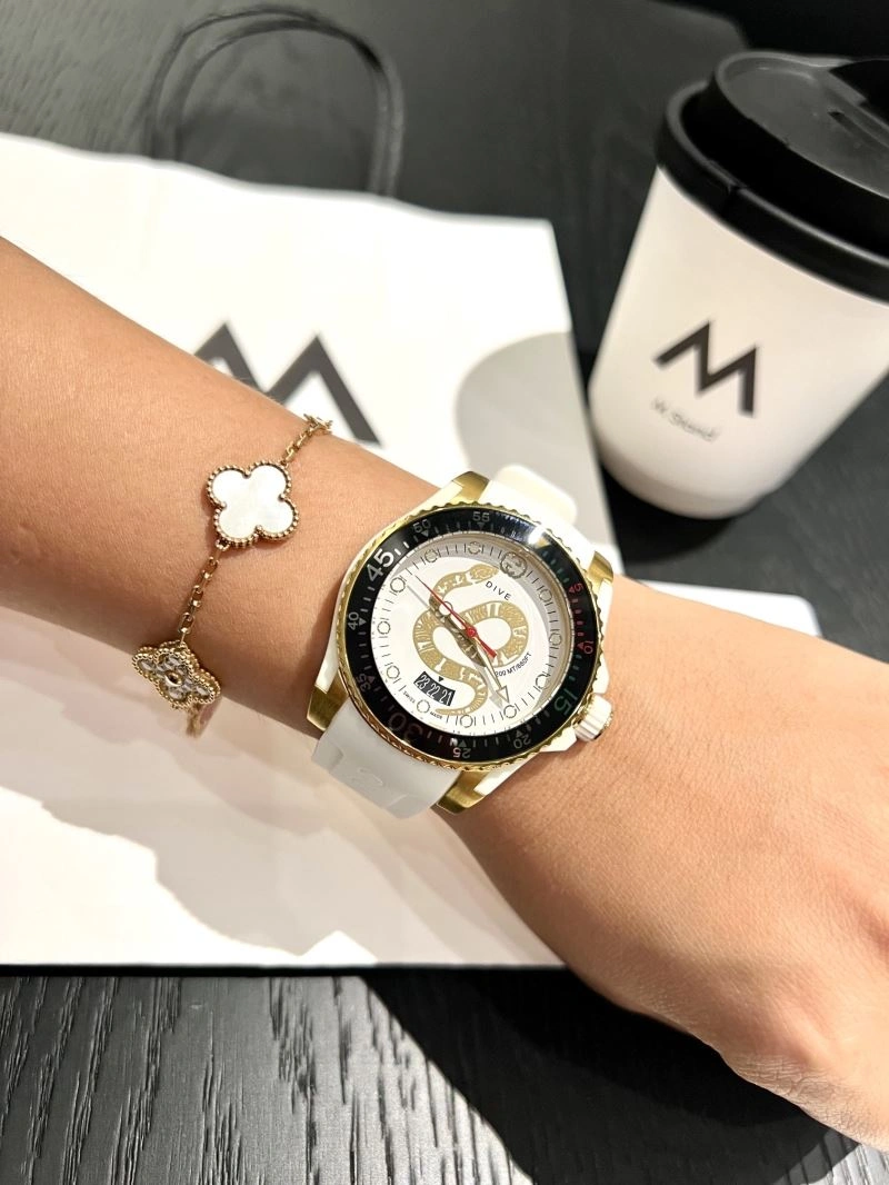 UrbanStyle GUCCI Watches 183339
