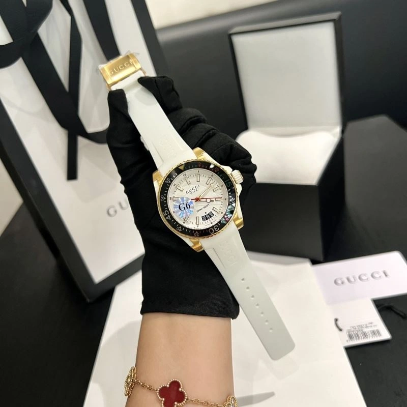 GUCCI Watches Bold 183337
