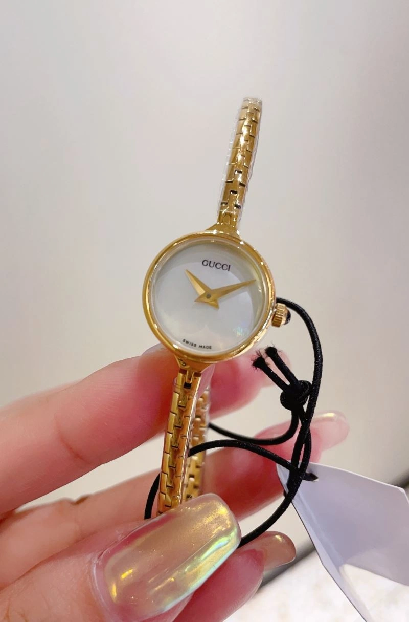 TravelReady GUCCI Watches 183334
