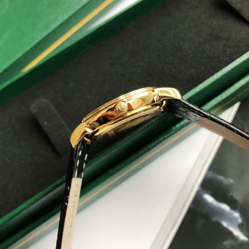 Attractive GUCCI Watches 183330