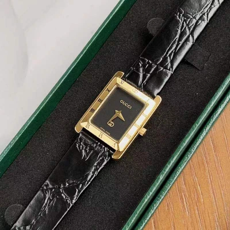 RelaxedFit GUCCI Watches 183327