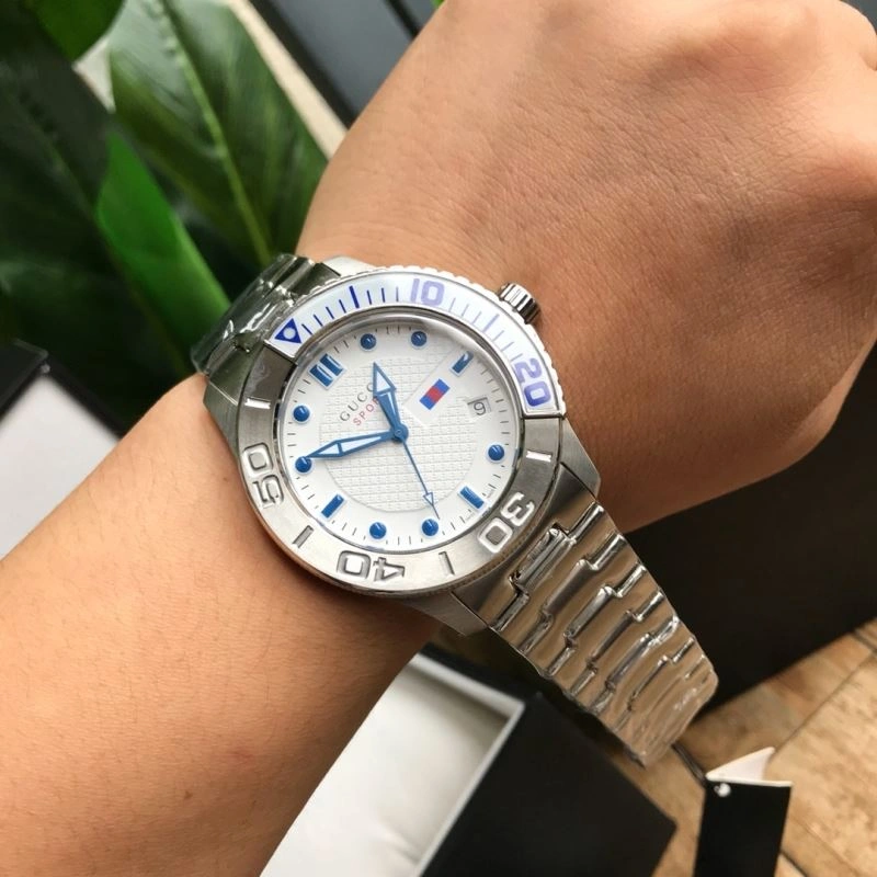 Soft GUCCI Watches 183328