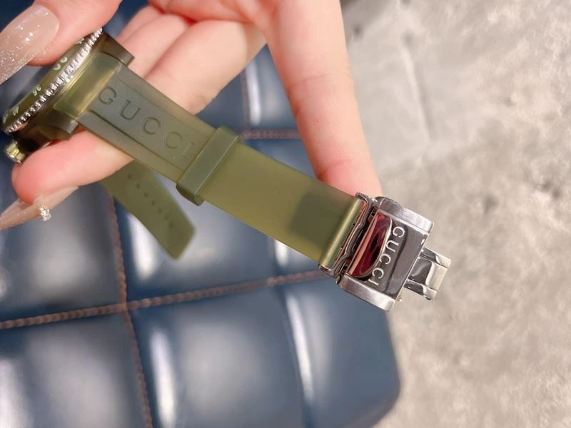 AllSeason GUCCI Watches 183313