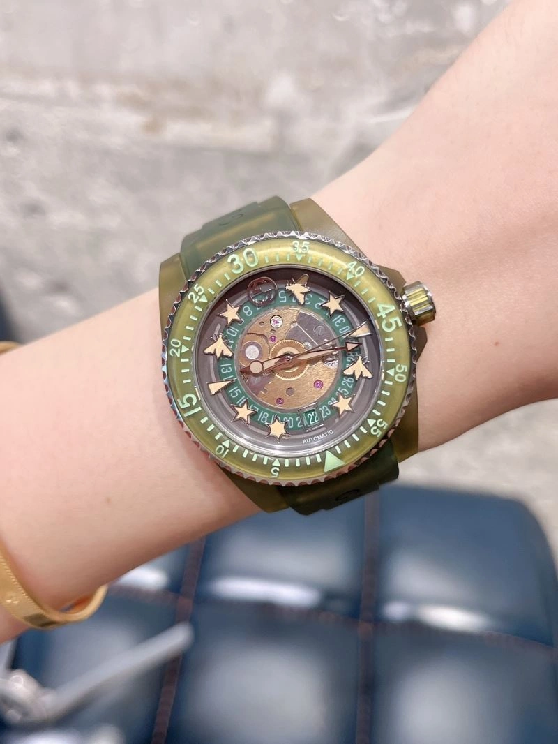 AllSeason GUCCI Watches 183313