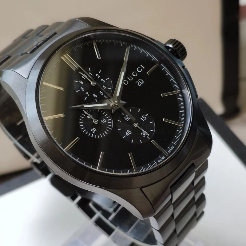 Sporty GUCCI Watches 183302