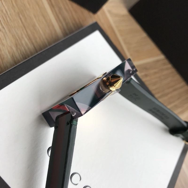 Bright GUCCI Watches 183294