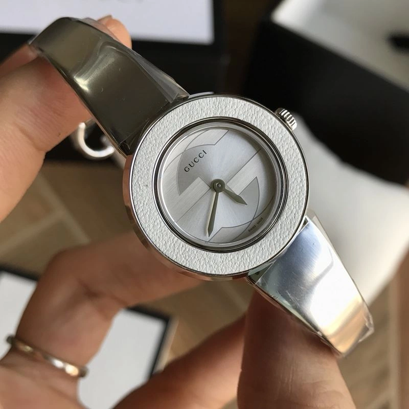 Bold GUCCI Watches 183293