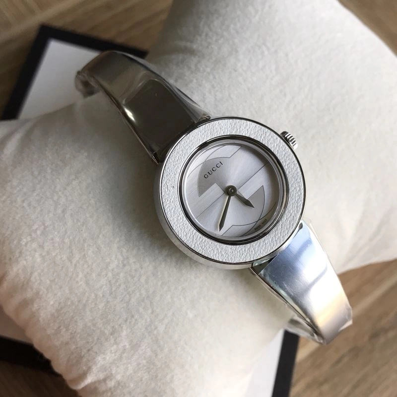Bold GUCCI Watches 183293