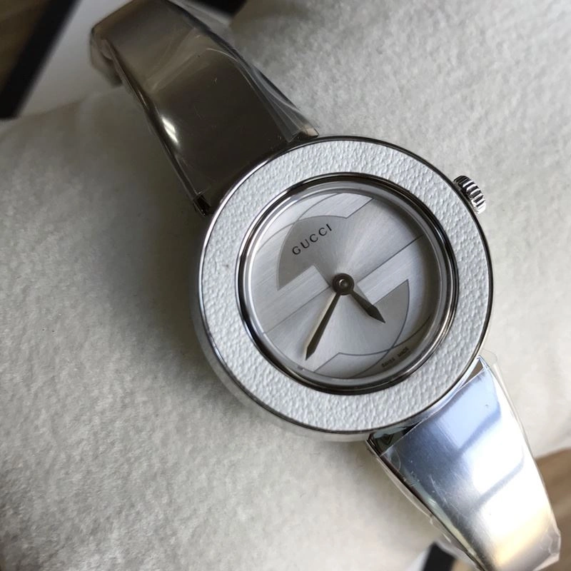 Bold GUCCI Watches 183293