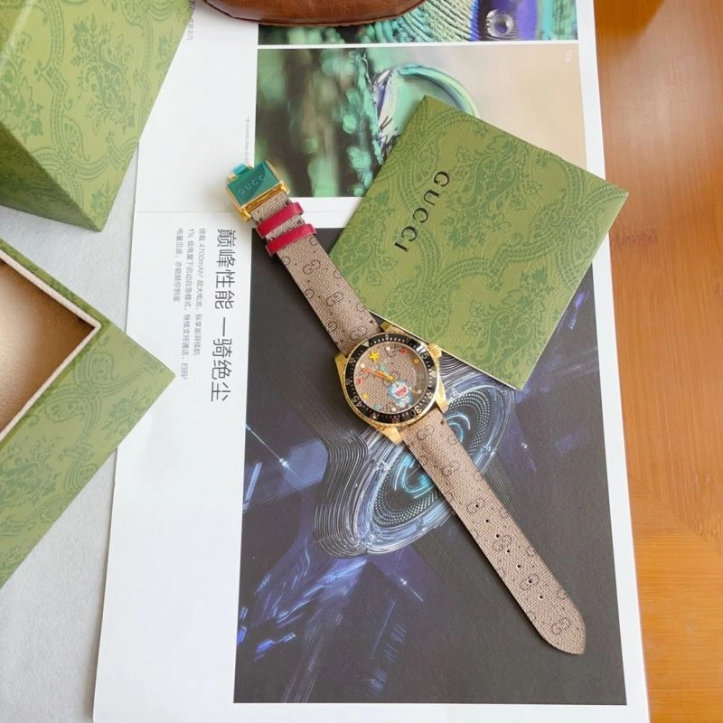 SmoothTexture GUCCI Watches 183250