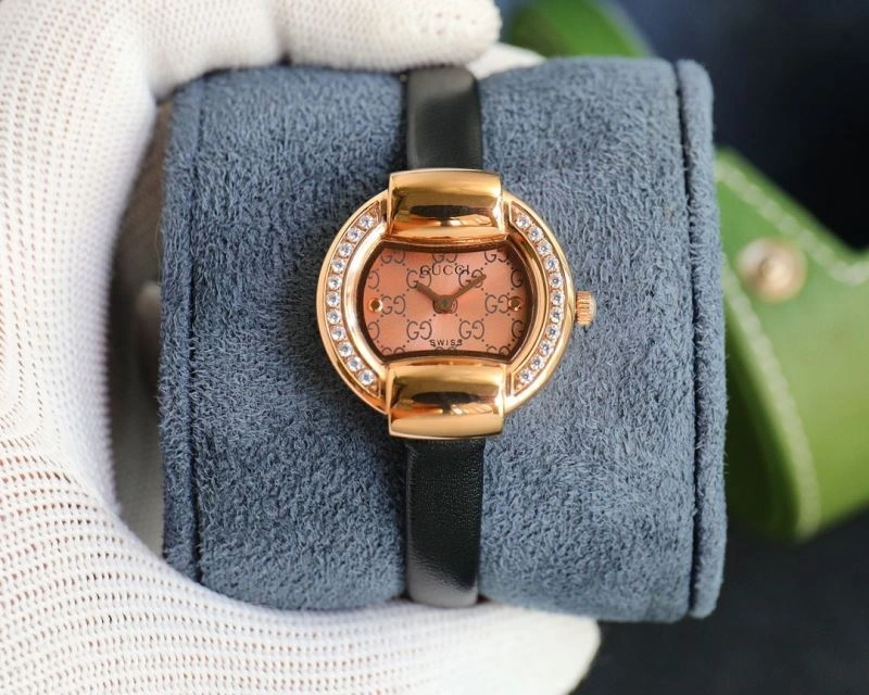Breathable GUCCI Watches 183241