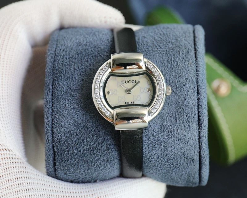 Breathable GUCCI Watches 183241
