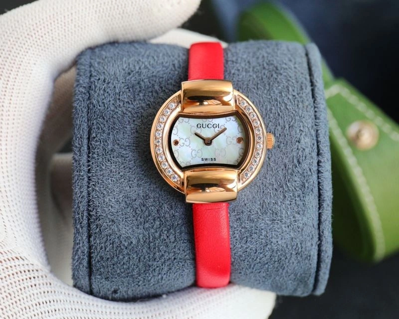Breathable GUCCI Watches 183241
