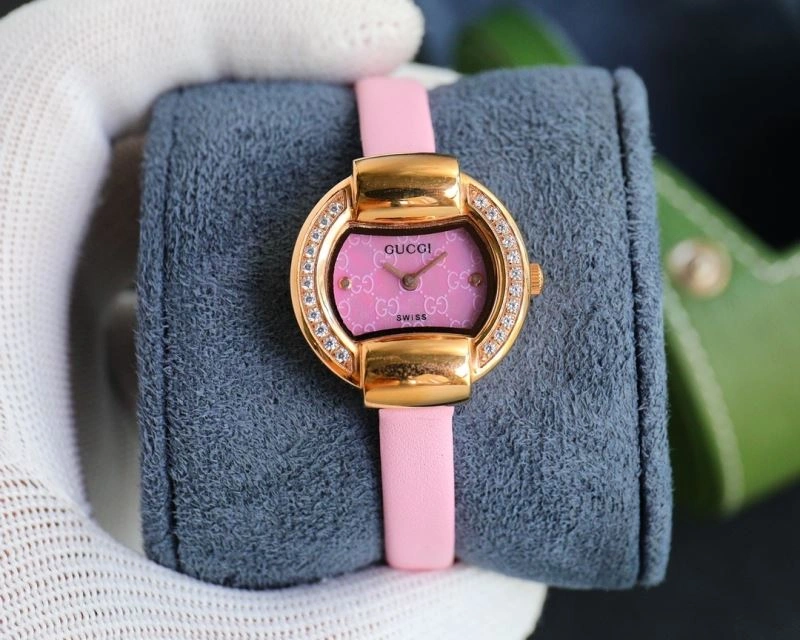 Breathable GUCCI Watches 183241