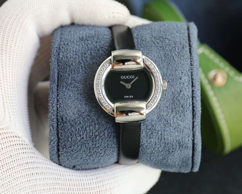 Breathable GUCCI Watches 183241