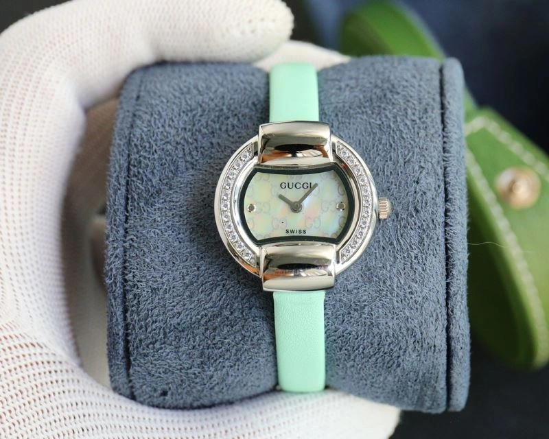 Breathable GUCCI Watches 183241