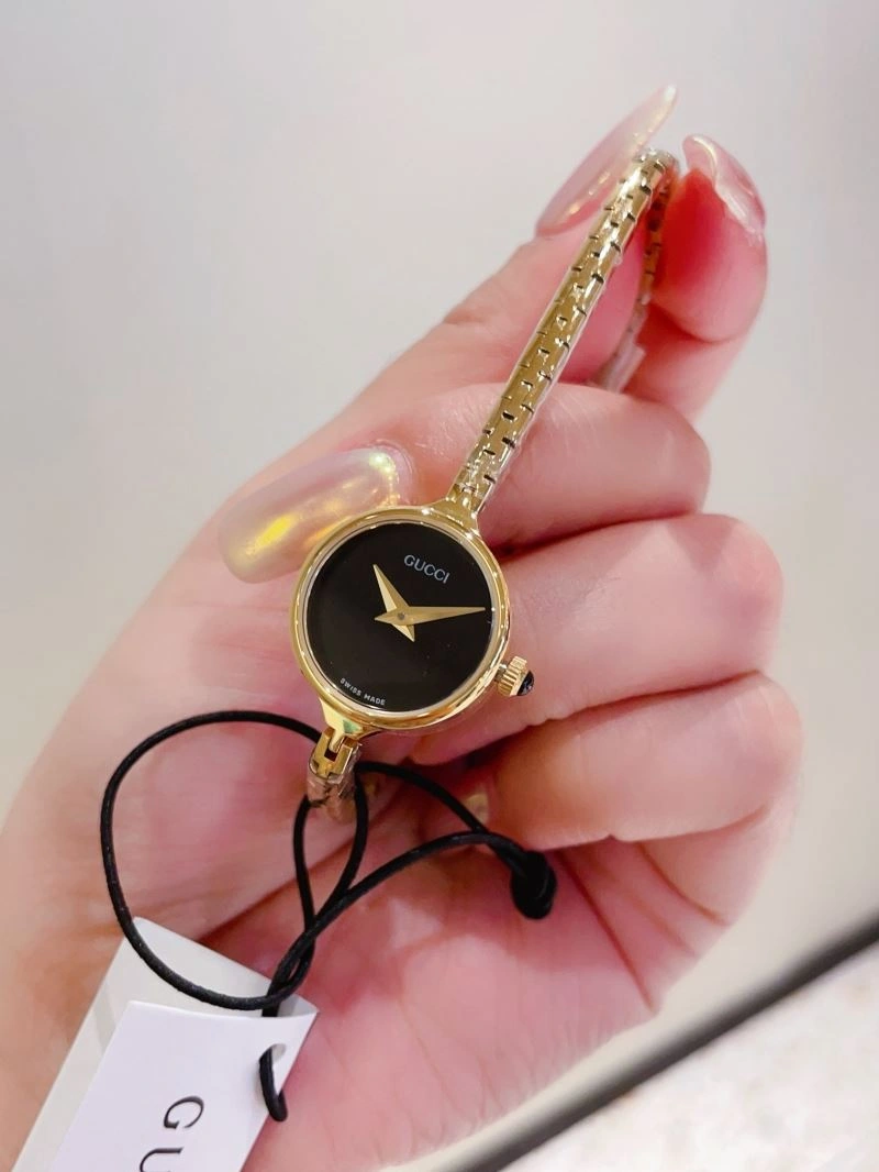 Minimalist GUCCI Watches 183227