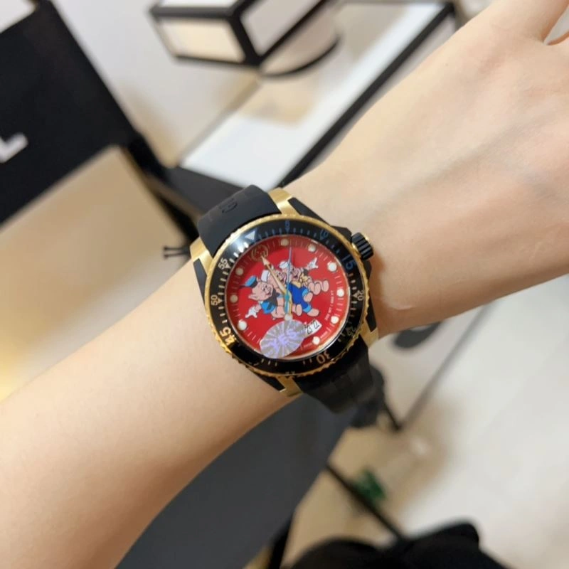 WrinkleFree GUCCI Watches 183211